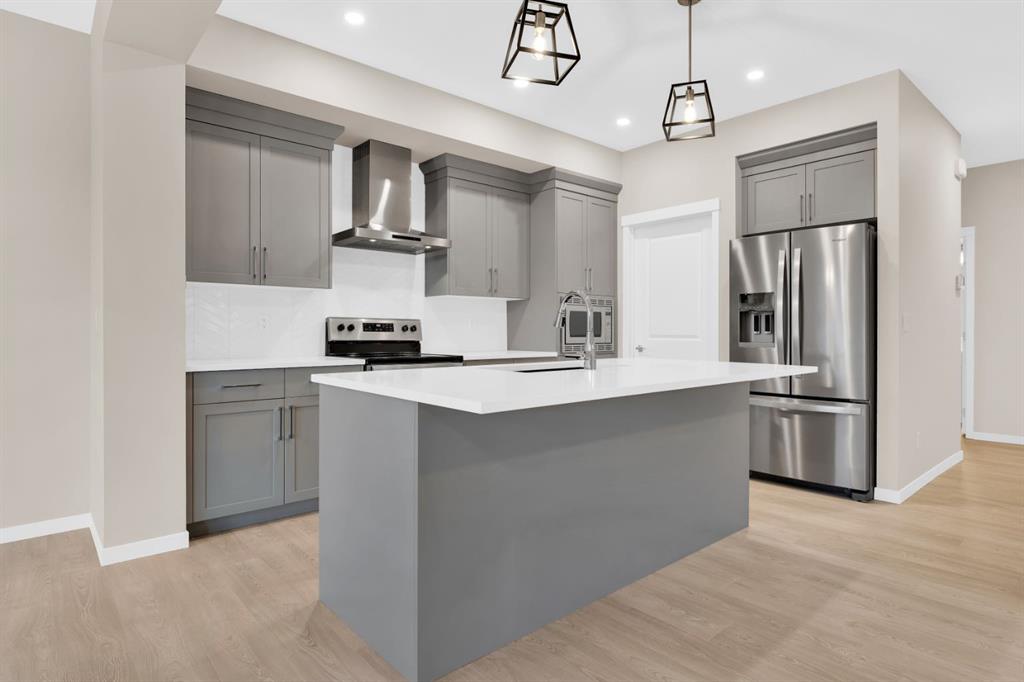 309 Corner Glen Way NE